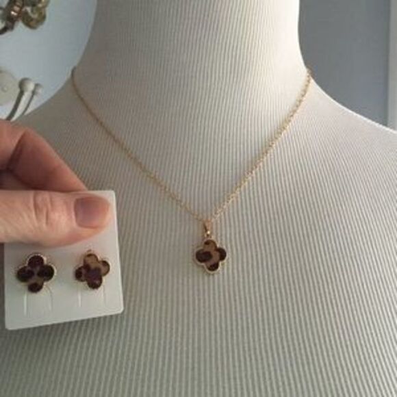 NEW!! Necklace & Earring Set - Picture 4 of 4